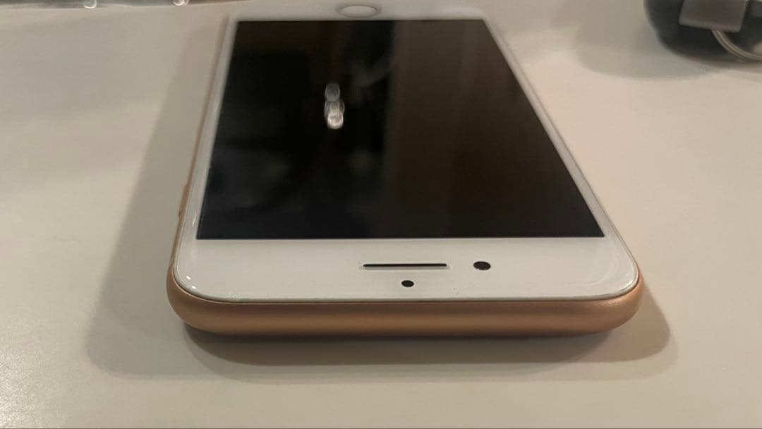 Apple iPhone 8 ゴールド 73%バッテリー