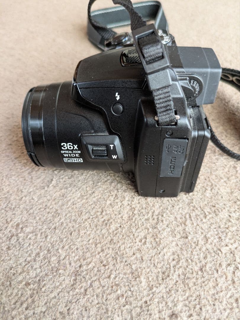 Nikon COOLPIX P500 本体と付属品