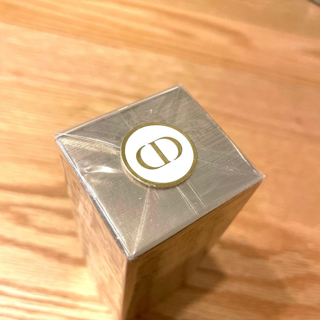 新品　DIOR プレステージホワイト　ルプロテクターUVルミエール　シアーグロー