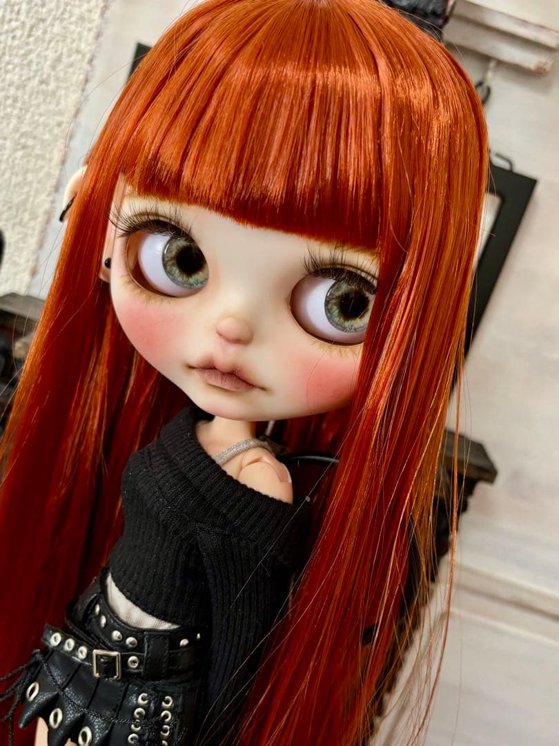 カスタム　アイシードール　ネオサイズ　白肌 スーパーサラサラストレート　赤茶