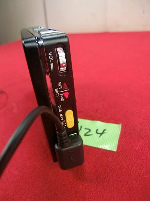 124：SONY WM-701C ソニー　カセットウォークマン　ジャンク