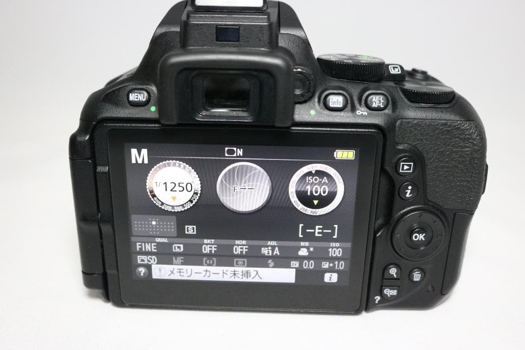 ⭐シリーズ最新！Nikon D5600 ⭐超望遠トリプルキット⭐一眼レフ