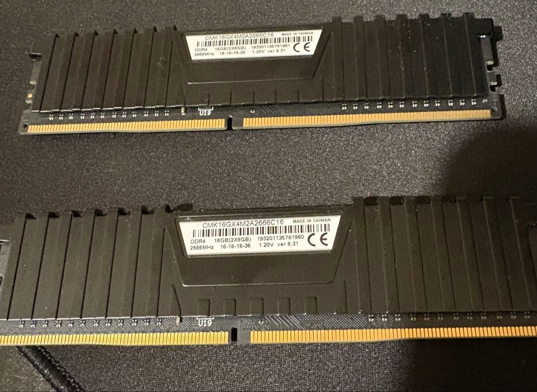 メモリー Corsair Vengeance LPX DDR4 16GB
