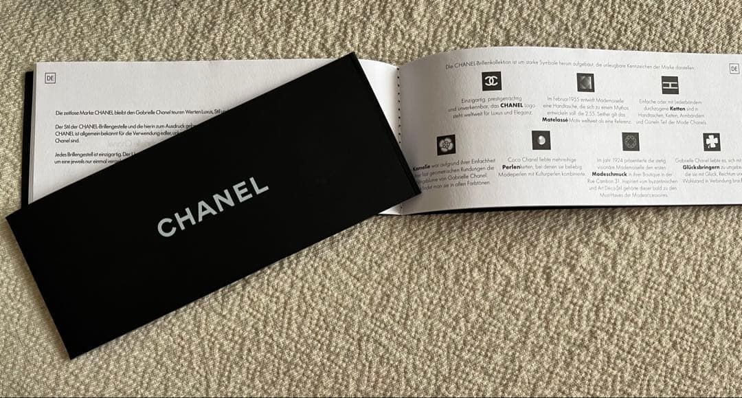 CHANEL ブラック メガネケース