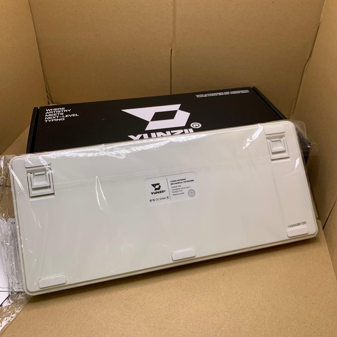 Q3961 YUNZII B75 キーボード　ホワイト