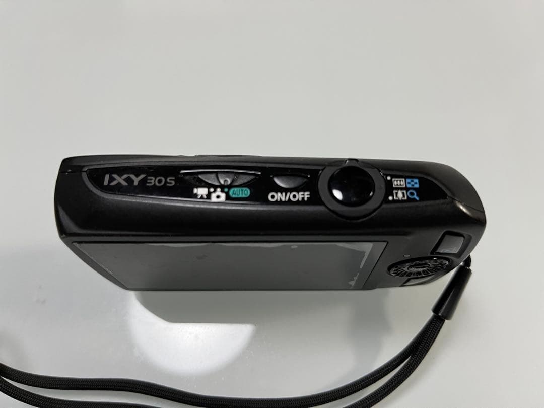 Canon IXY 30S デジタルカメラ 本体と付属品