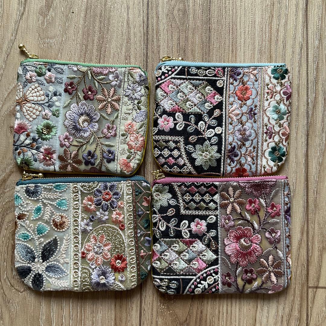 キラキラ⭐️　インド刺繍ポーチ小