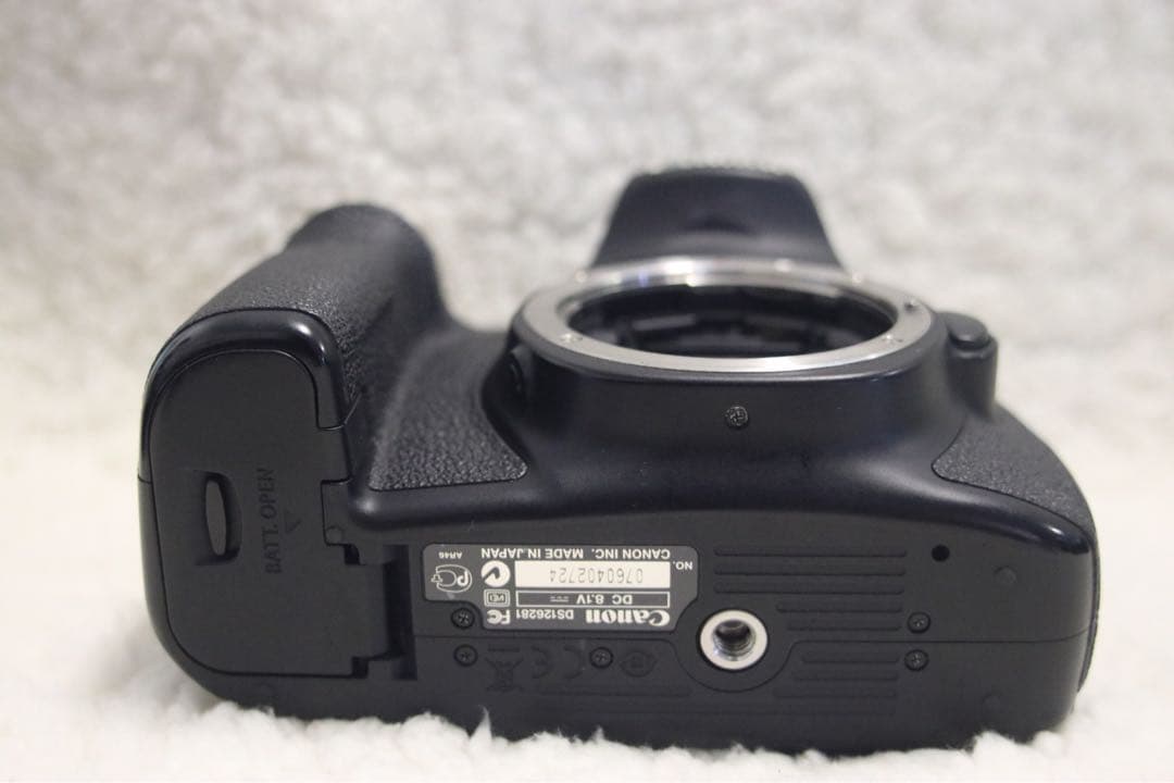 完動品　Canon EOS 60D デジタル一眼レフカメラ