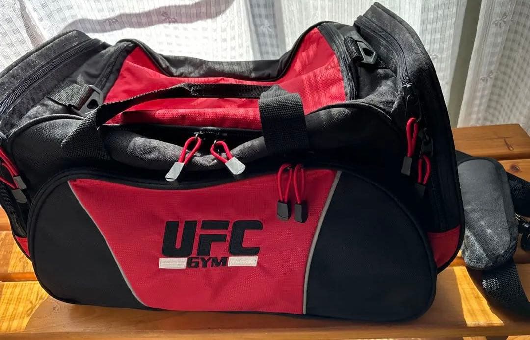 UFC 大容量バッグ 旅行 遠征 ジムバッグ