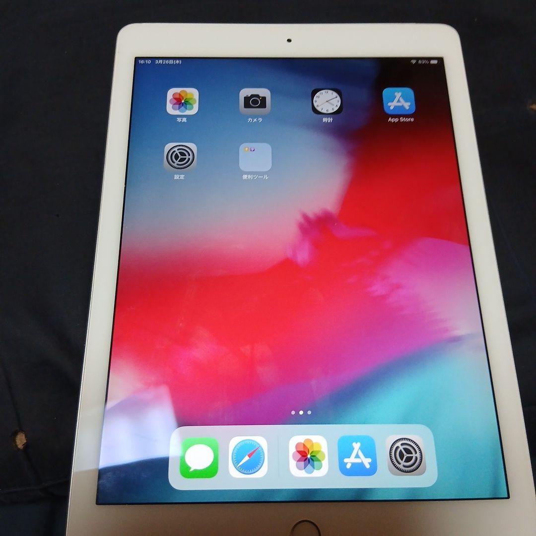 シルバー iPad 本体