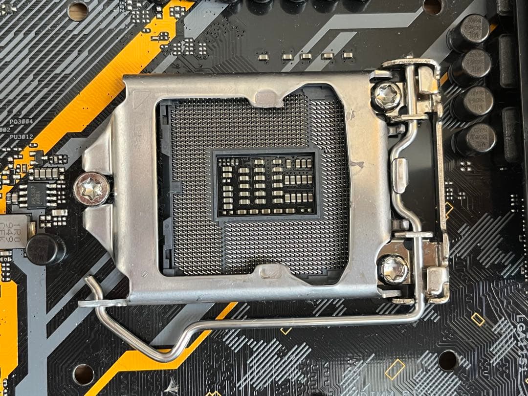ASUS TUF Z390-PLUS GAMING マザーボード