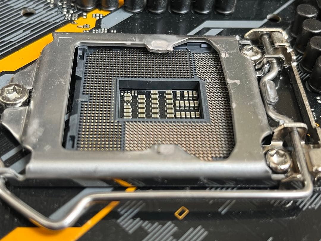 ASUS TUF Z390-PLUS GAMING マザーボード