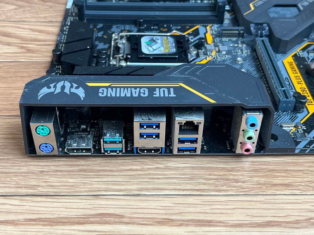 ASUS TUF Z390-PLUS GAMING マザーボード