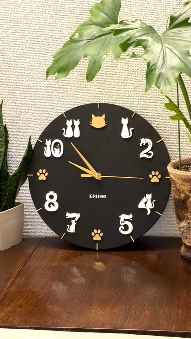[送料無料]CatCharacterClockモダンでオシャレな猫文字壁掛け時計