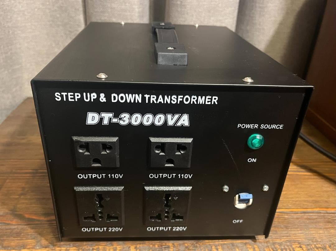 DT-3000VA 変圧器 110V/220V
