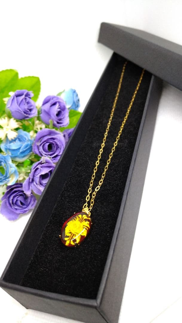 ♡美しき天然バルティックアンバー（天然琥珀）♡薔薇彫り♡ネックレス♡