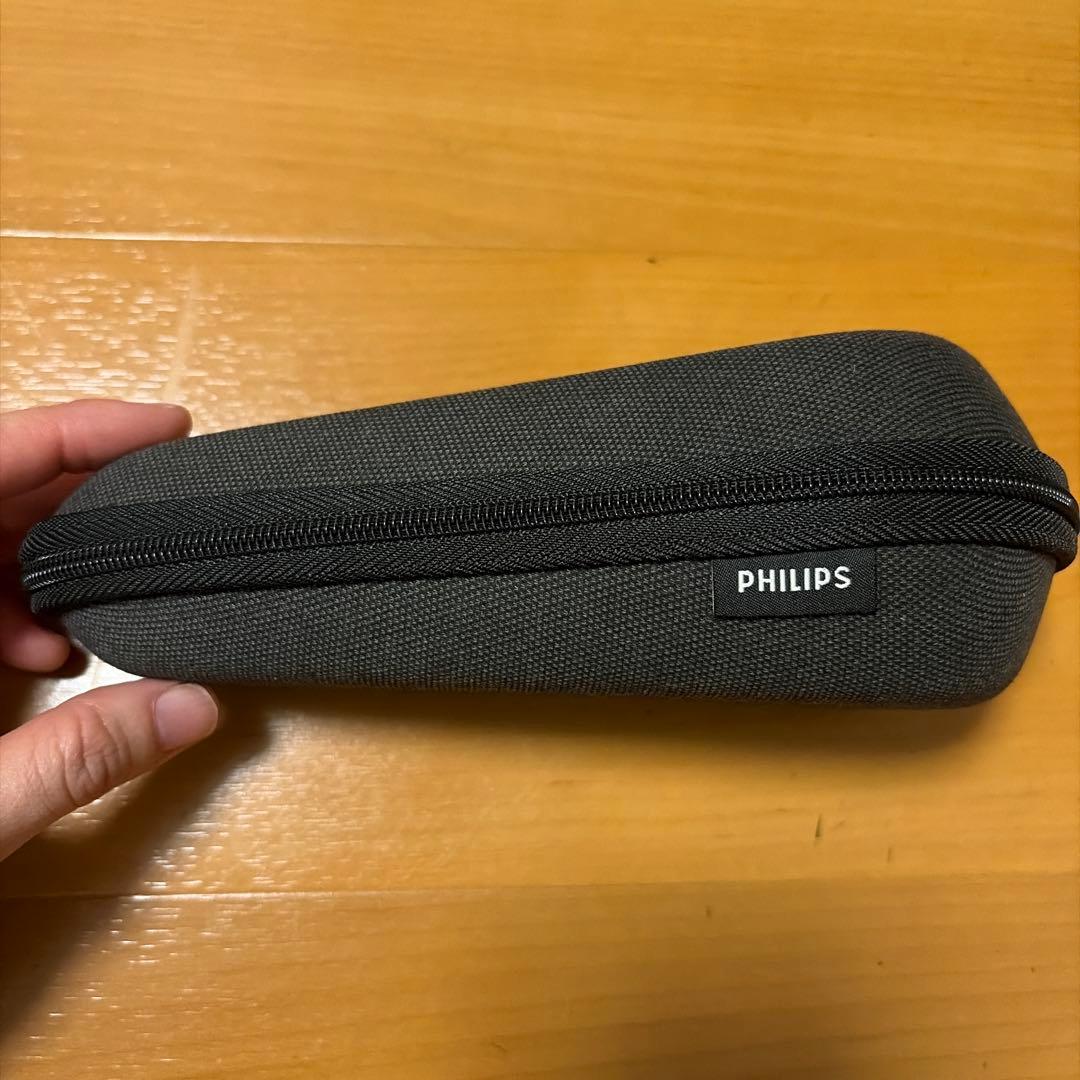 Philips 9000 Series 電気シェーバー　洗浄液付き