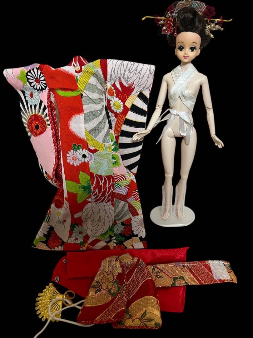 お値下げ！500円オフ！バービー着用可！カスタム黒髪ジェニー人形付き花魁