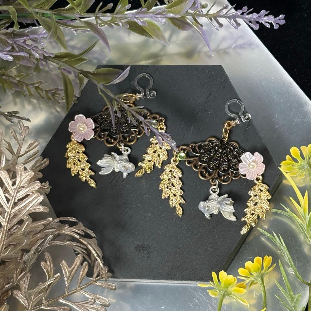 白い金魚の住む処　〈ノンホールピアス〉