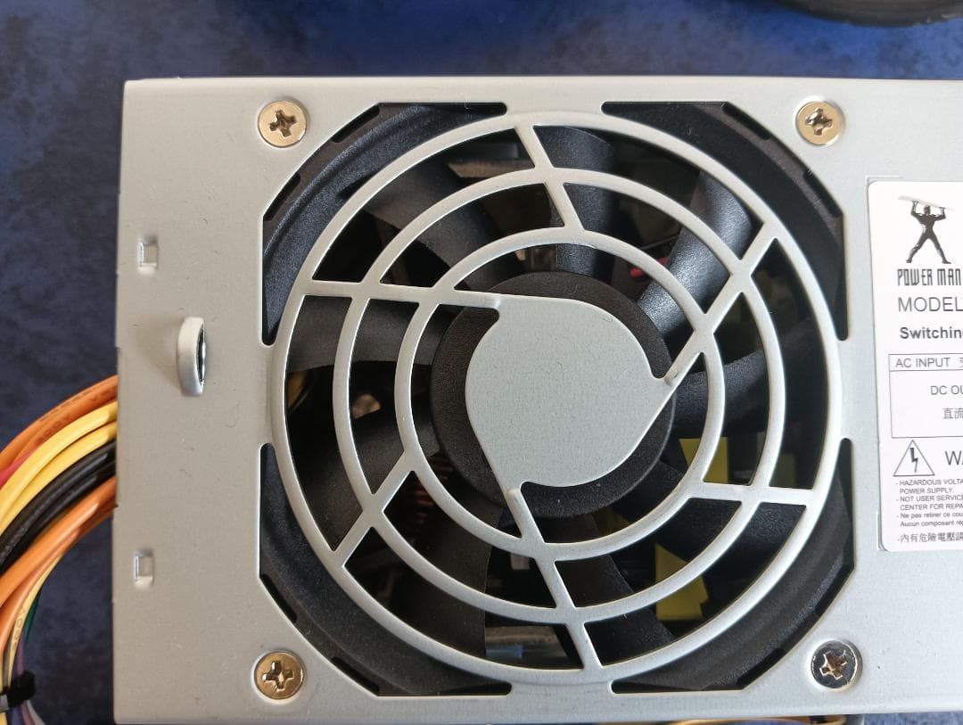 未使用　INWIN製　TFX電源80PLUS Bronze認証　出力300W