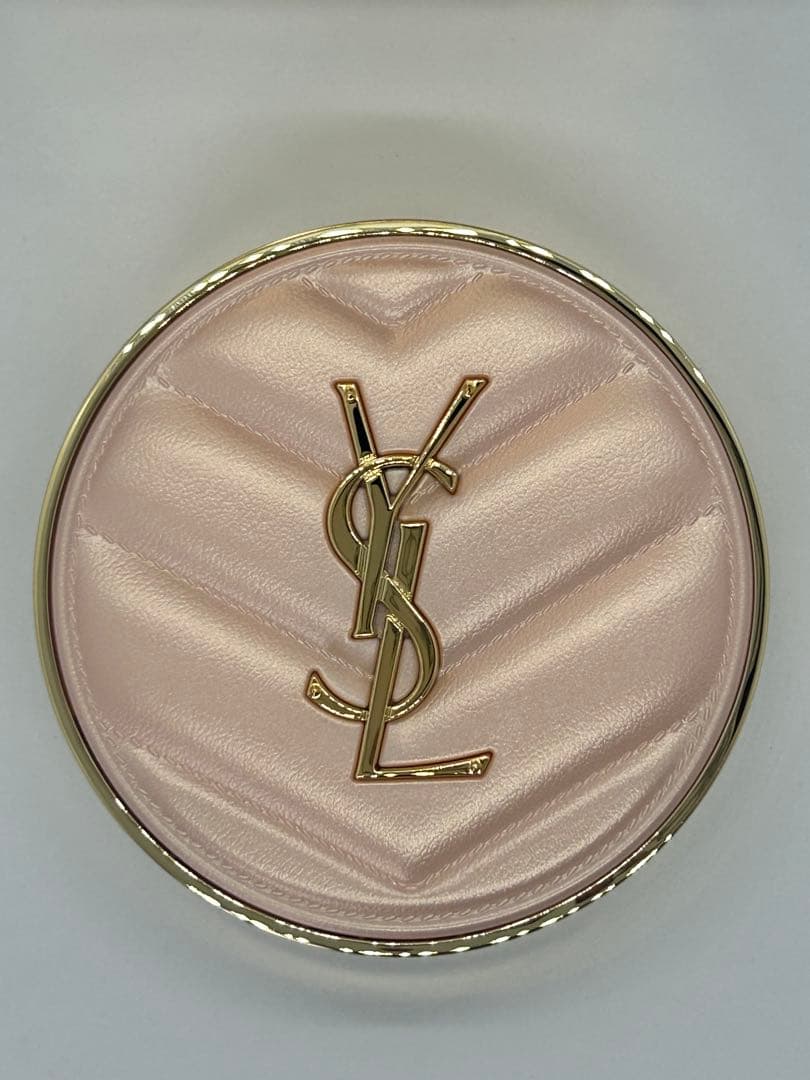 Yves Saint Laurent YSLラディアントタッチグロウパクトB10