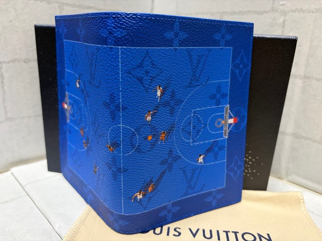 LOUIS VUITTON パスポートカバー クーヴェルテュール・パスポール