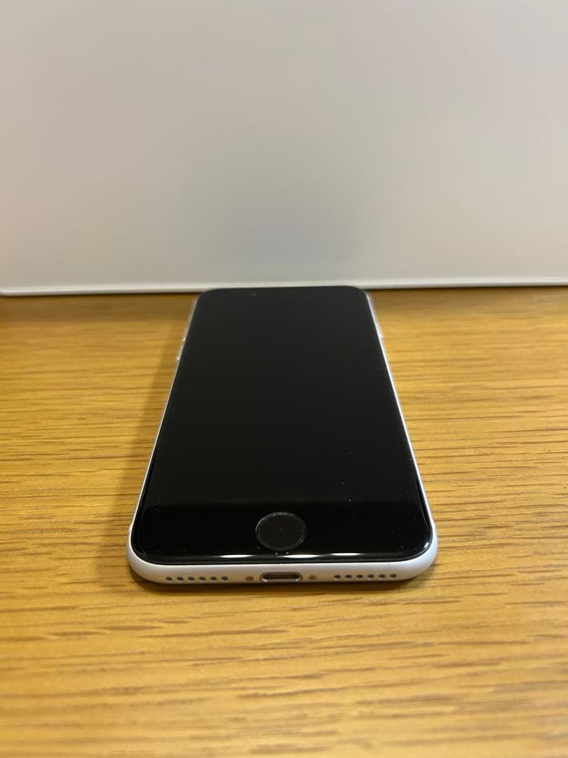 【中古美品】iPhoneSE 第2世代 64GB 本体 SIMフリー