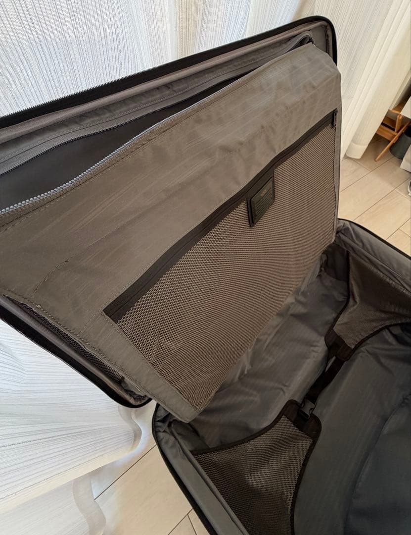 TUMI トゥミ 2輪 ガーメントバッグ 大型 スーツケース 黒