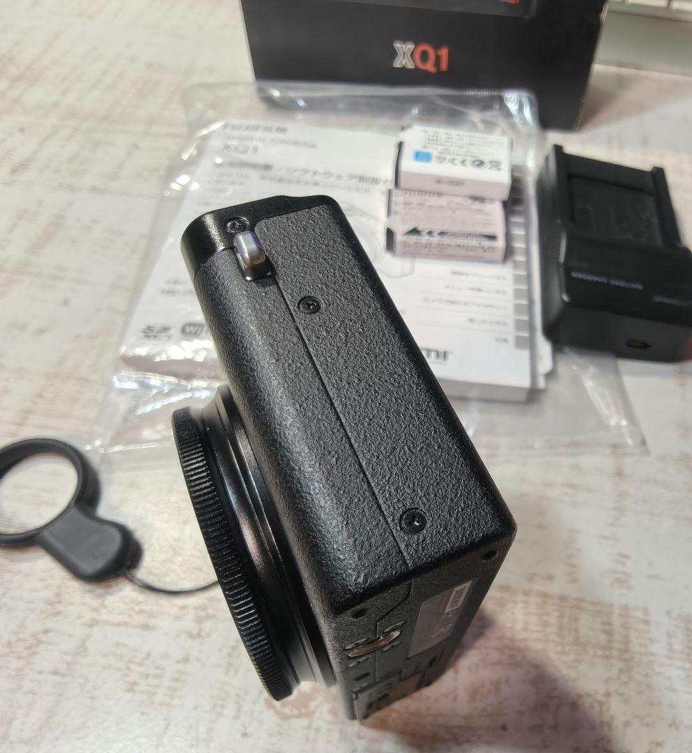Fujifilm XQ1 コンパクトデジタルカメラ