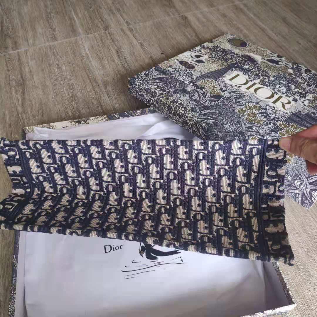 極美品ハンドバッグ