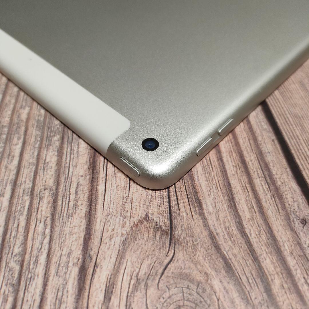 iPad 第7世代 128GB SIMフリー シルバー バッテリー94%