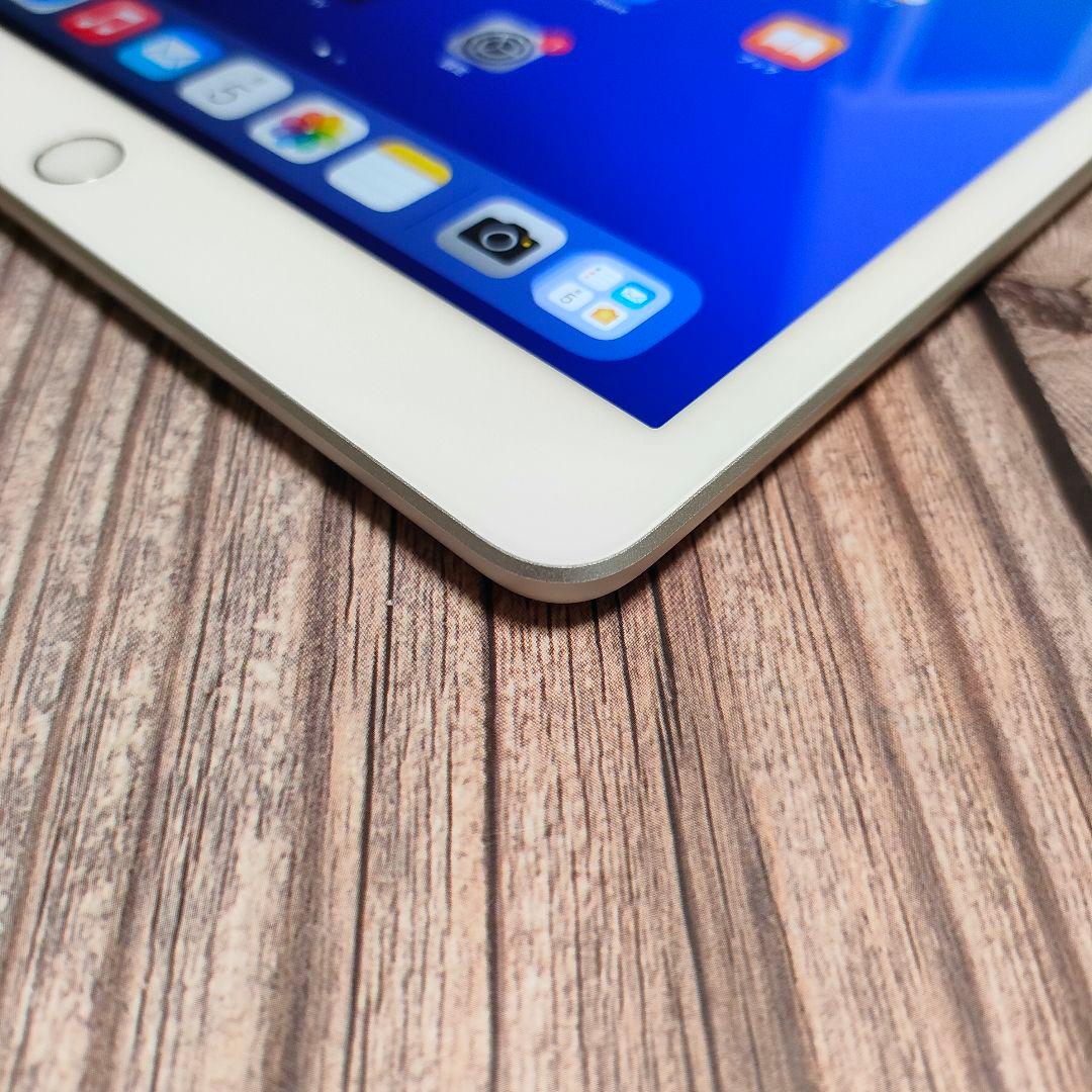 iPad 第7世代 128GB SIMフリー シルバー バッテリー94%