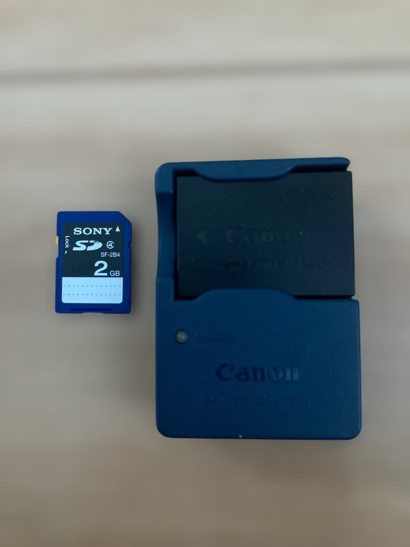 【美品・動作OK】Canon IXY DIGITAL 700 充電器付き 完動品