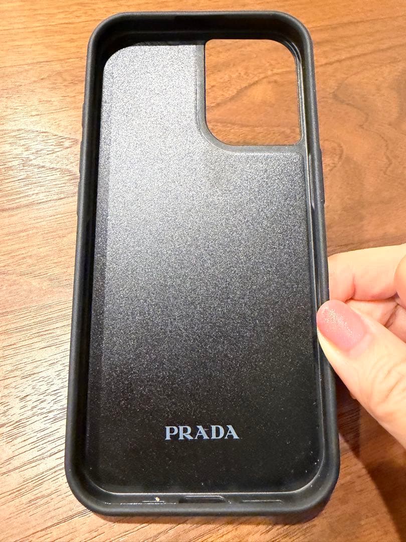 PRADA iPhone16ケース　グリーン　iPhone16 プラダ　カバー