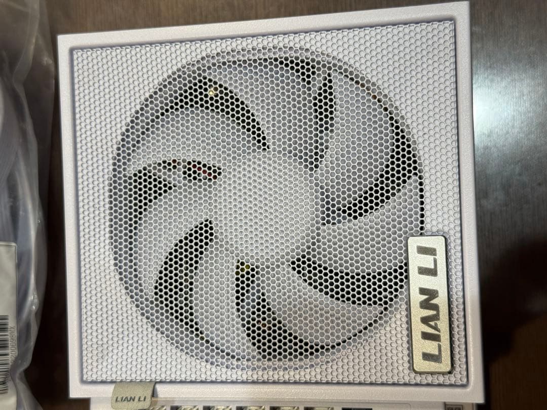 Lian Li 1000W電源 EG1000G 80 PLUS GOLD