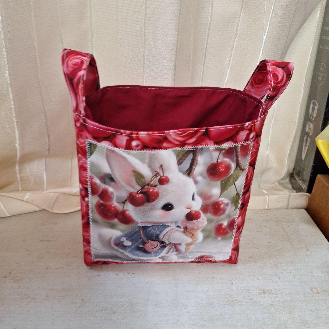 うさぎパネル生地　ハンドメイド　まちなしバッグ　布バスケット