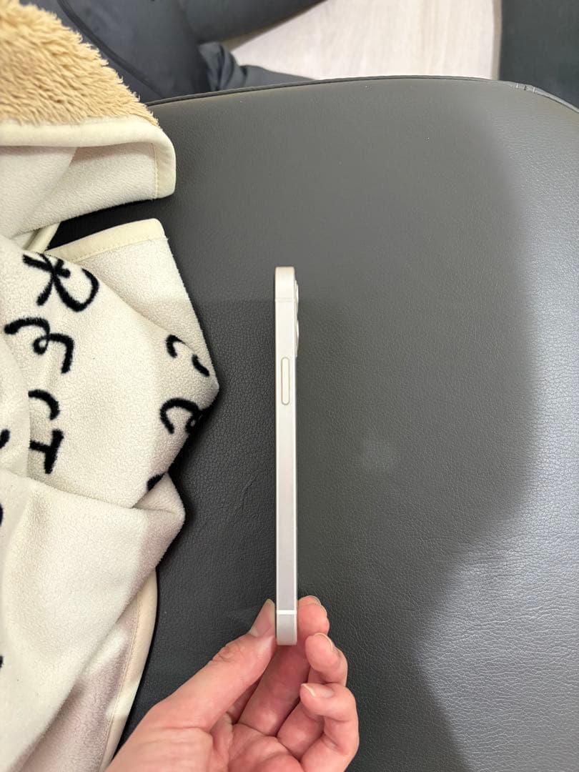Apple iPhone 12 ホワイト64GB本体　【美品】