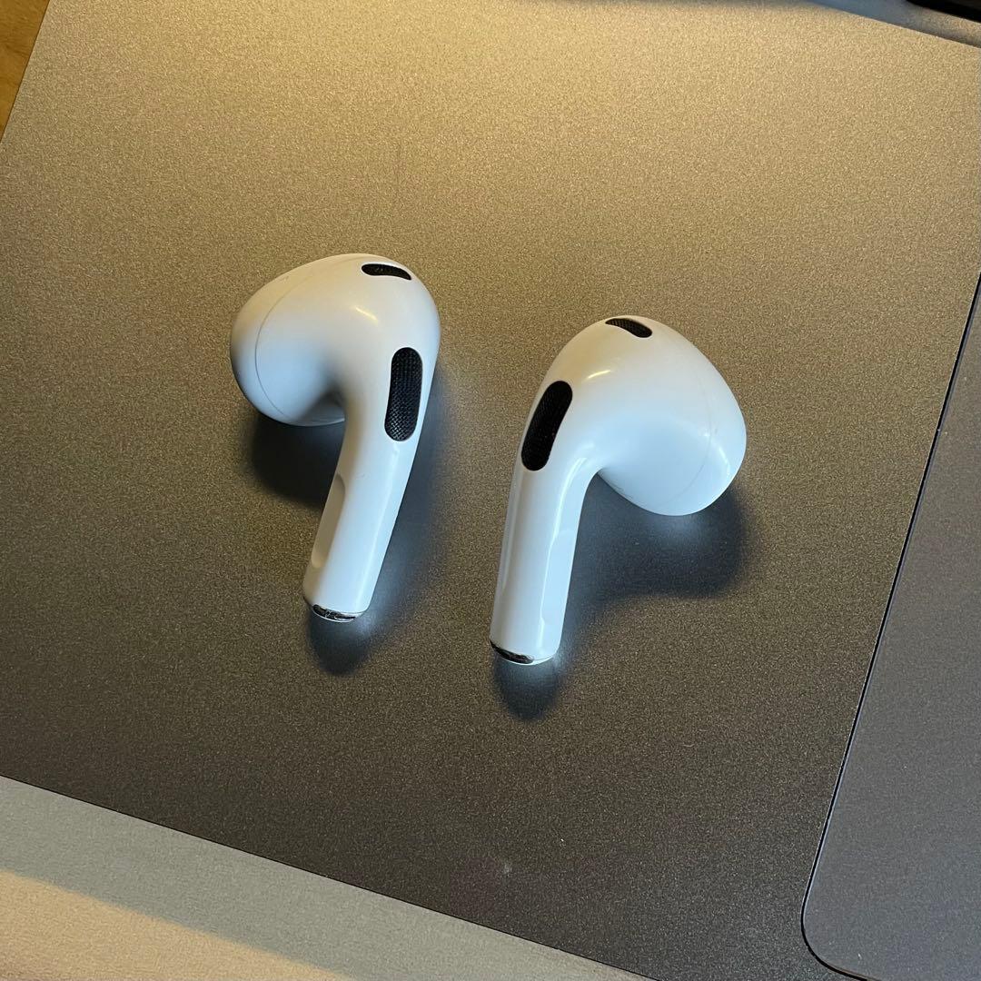 な*つ様 純正 Apple AirPods 第3世代 本体