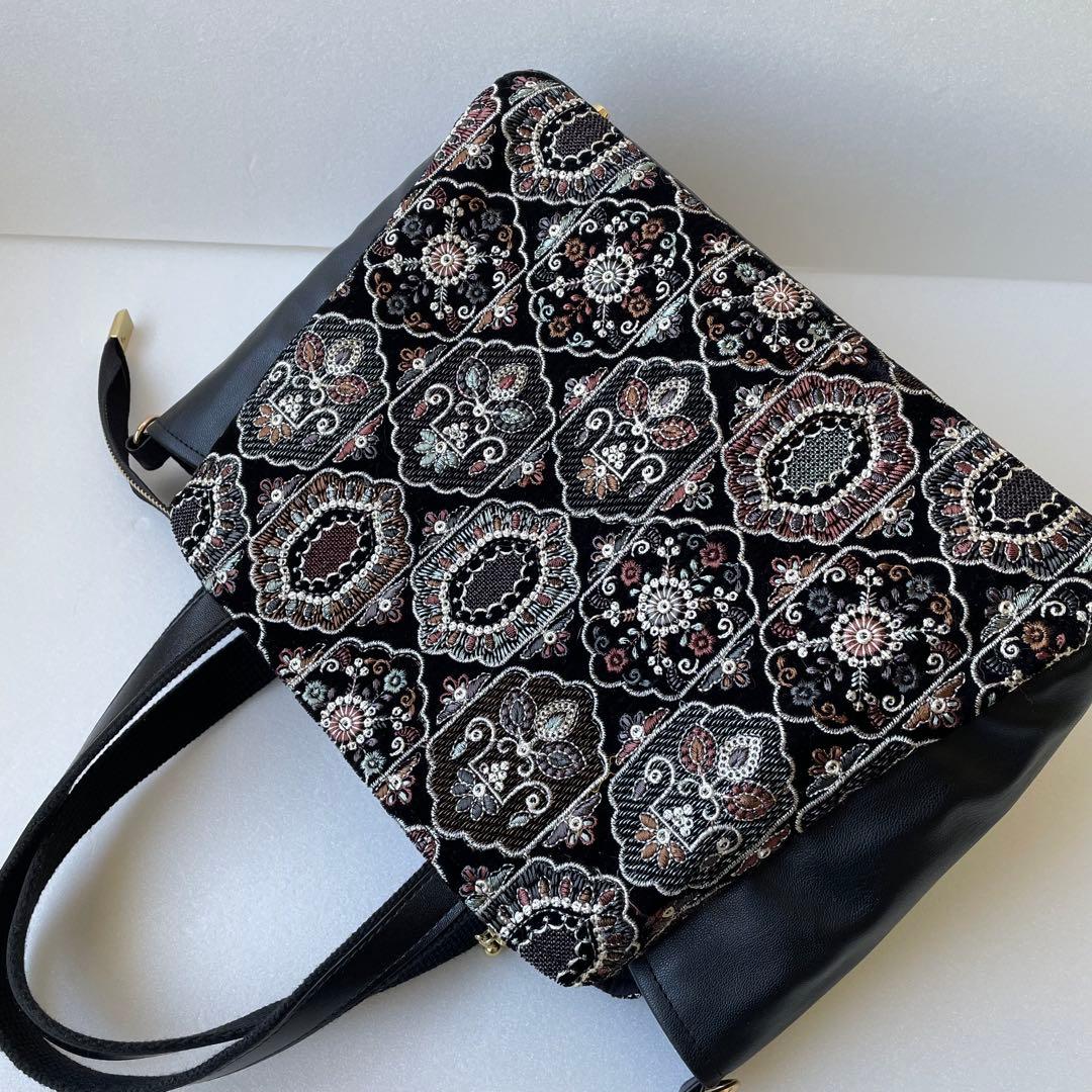 ☆n.k.d☆　インド刺繍ベルベットと合皮　3roomsトートバッグ