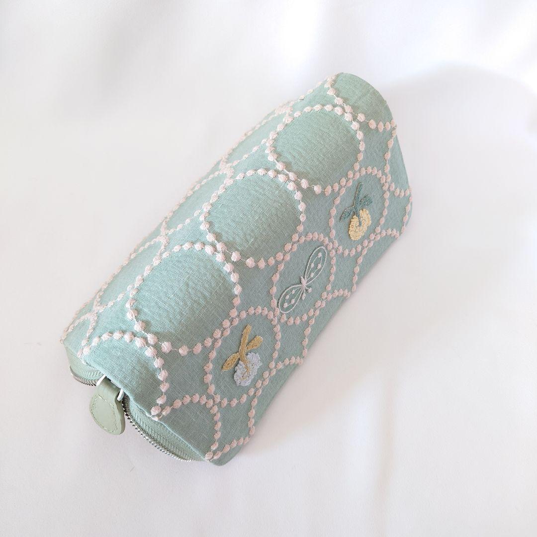 【受注製作】刺繍3つ ライトグリーン タンバリン 本革長財布 ミナペルホネン