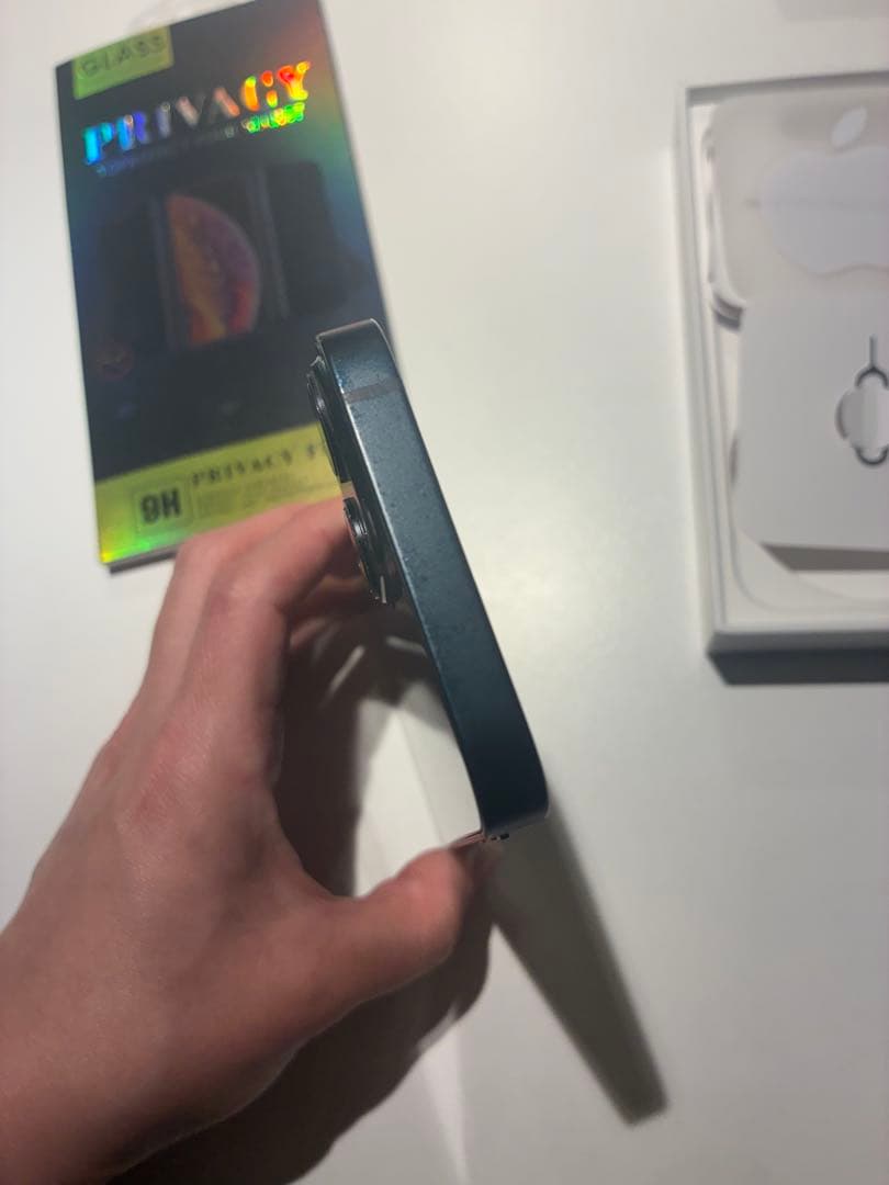 Apple iPhone 13 ミッドナイト 本体ガラスフィルム付