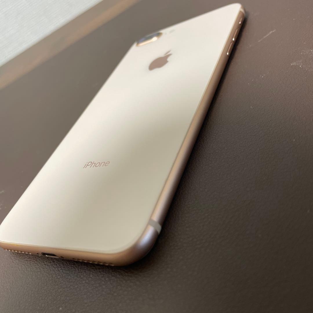 【ファルコン77】iPhone 8 Plusゴールド