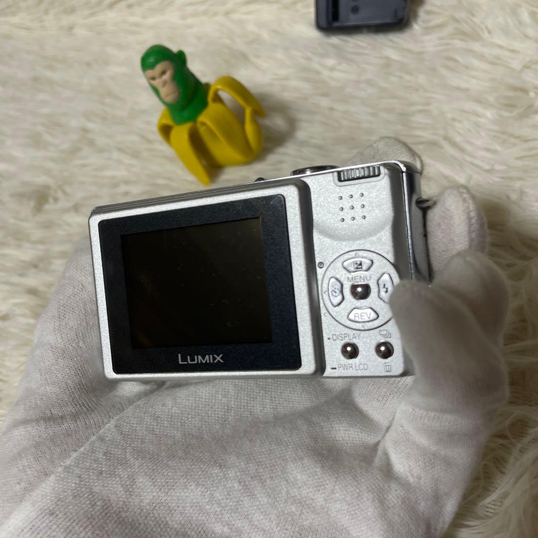 デジタルカメラ Panasonic LUMIX DMC-FX2