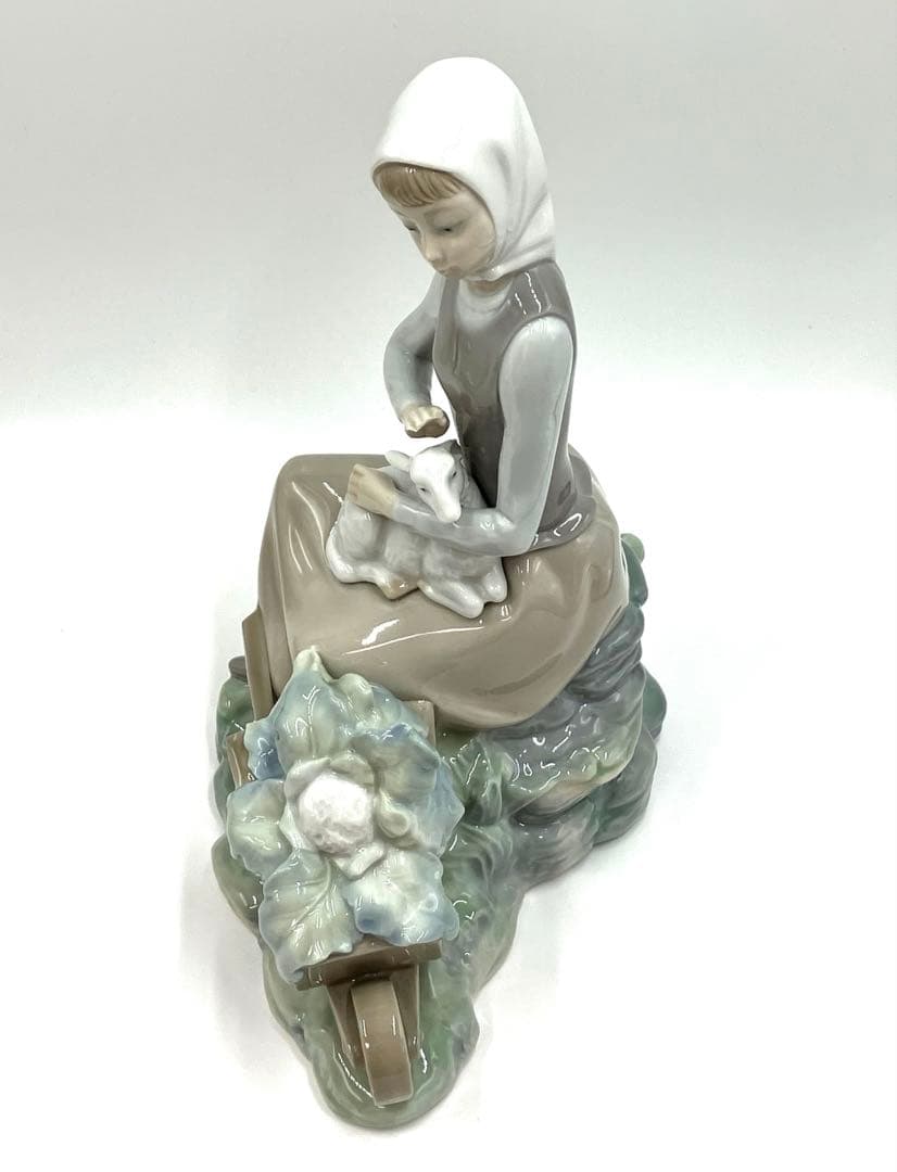 LLADRO リヤドロ 子羊とお昼休み