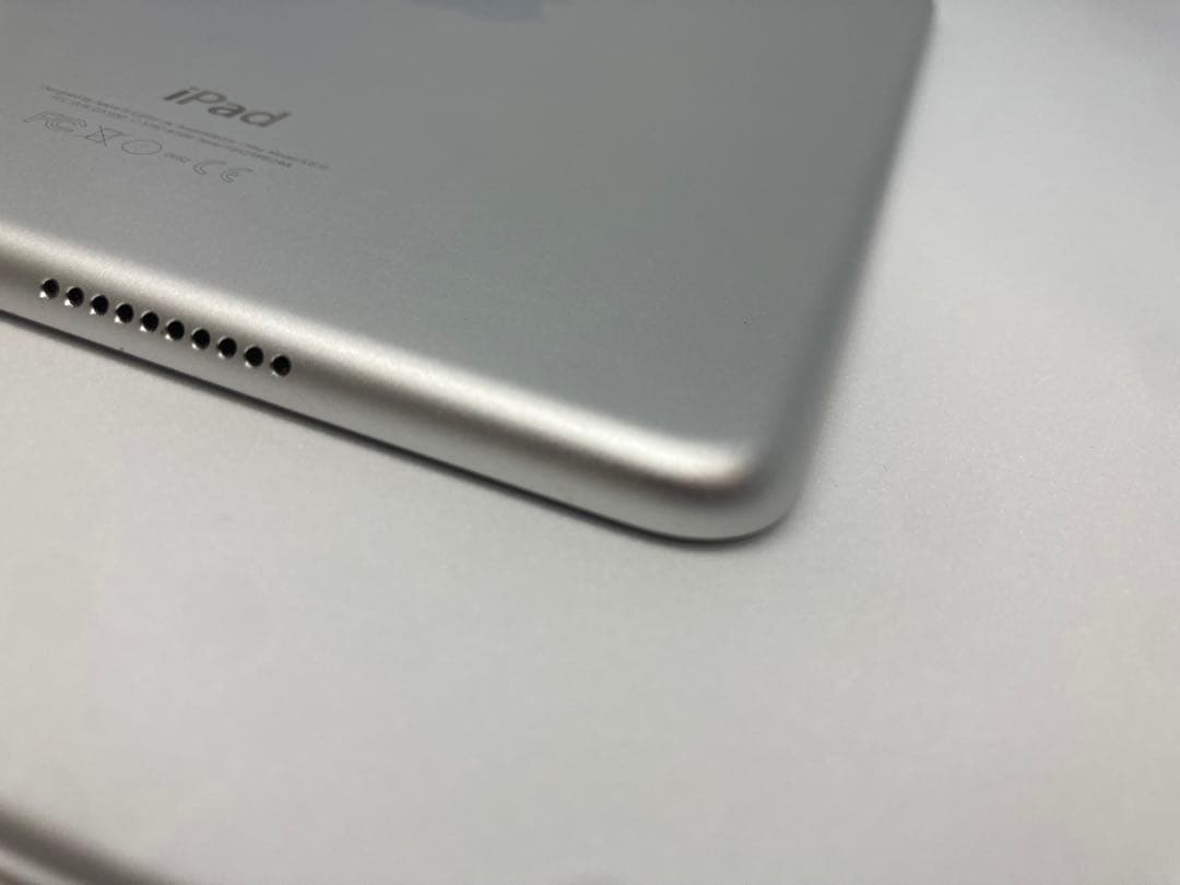 iPad mini4 64GB Cellular docomo 動作良好