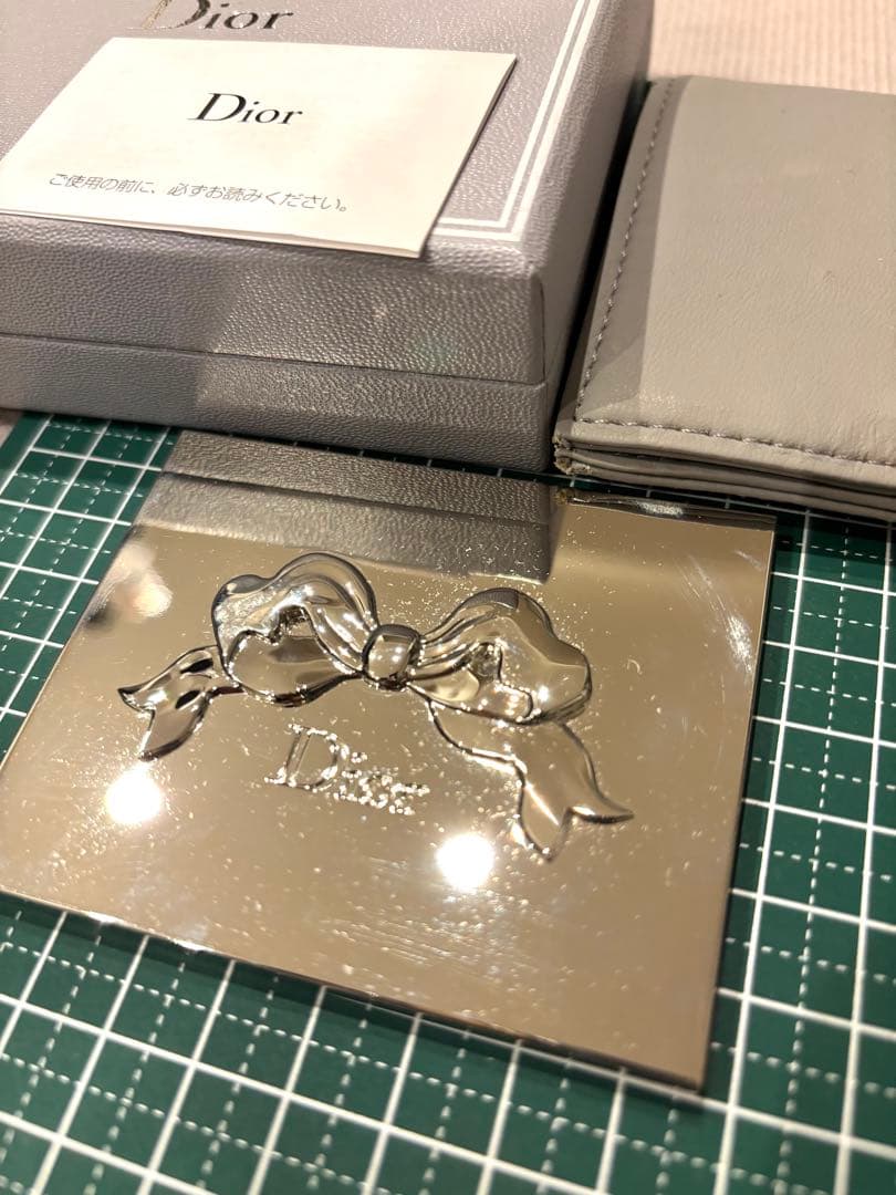 箱付き 中古美品　Dior ミラー　リボンマーク ディオール鏡
