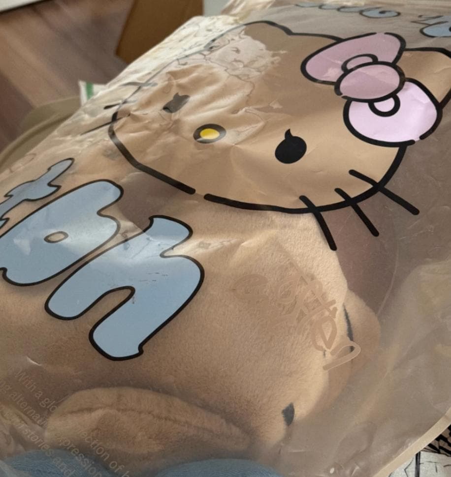 ハローキティ ネックピロー TBH 未開封