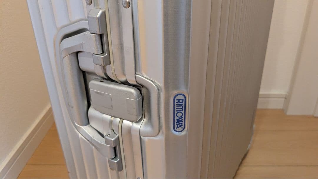 希少性高い2輪　Rimowa キャリーケース　スーツケース