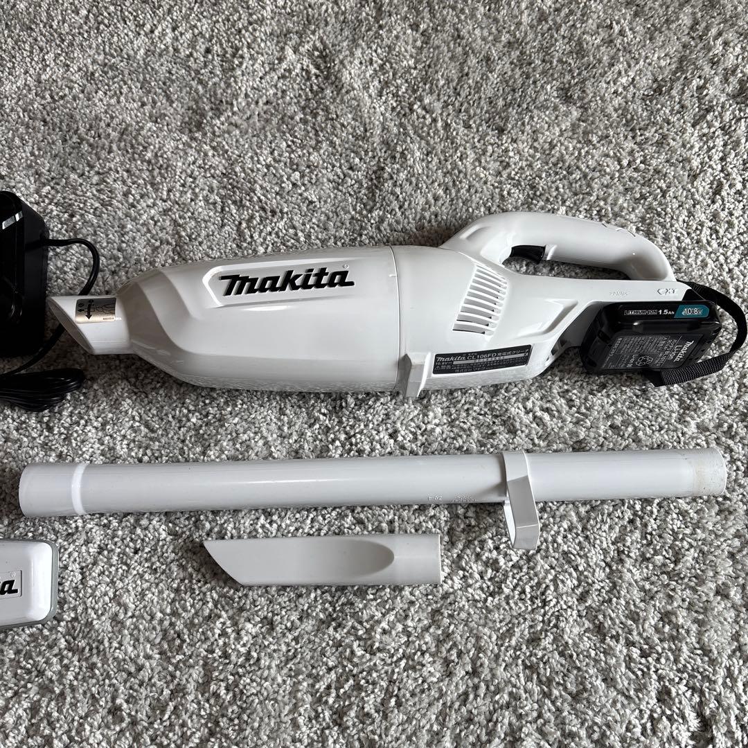 マキタ　掃除機　CL106FD