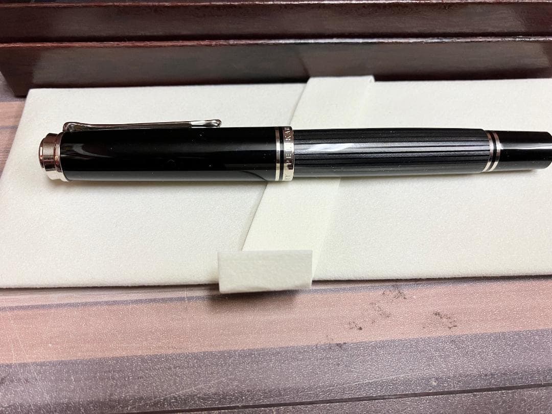美品 ペリカン スーべレーン M805 ブラックストライプ 18金 750